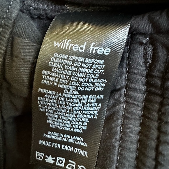 Aritzia Wilfred Free Women's Mid Rise Twill Cargo Pants Black Sz 4 - Picture 10 of 10
